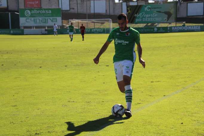 Nacho Uche en un partido con el CP Cacereño