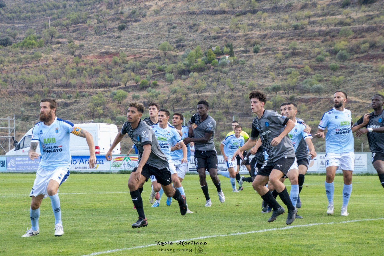Imagen del partido entre CD Brea y Alavés B en Piedrabuena.