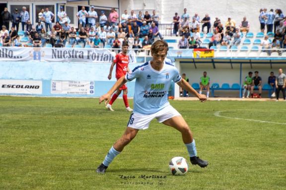 Pepo Losfablos en un partido del CD Brea