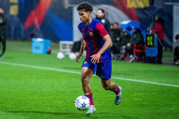 Jorge Espinal, durante un partido con el FC Barcelona