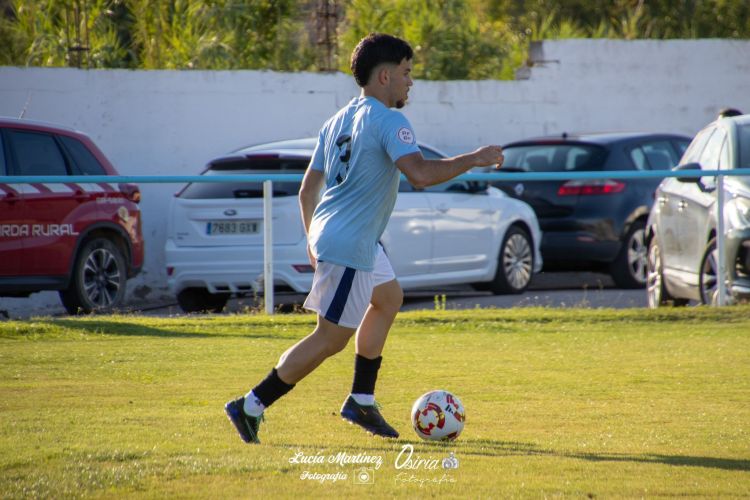 Saúl García durante un partido con el CD Brea